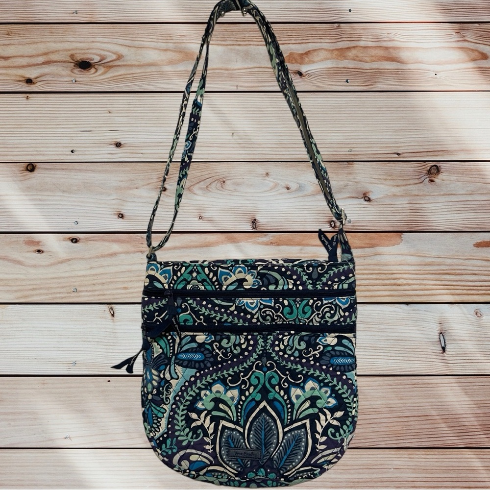 EUC Vera Brantley shoulder bag 😍